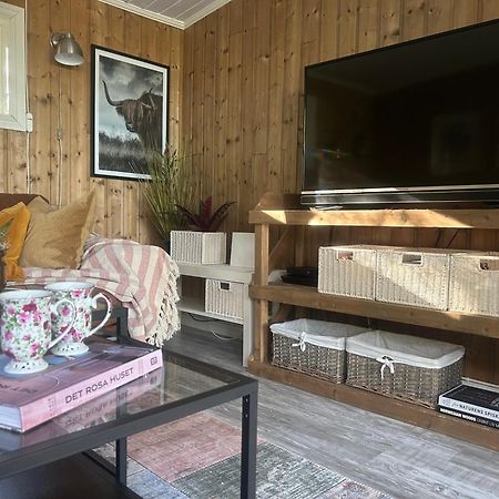The Buar Cabin Stromstad Bagian luar foto